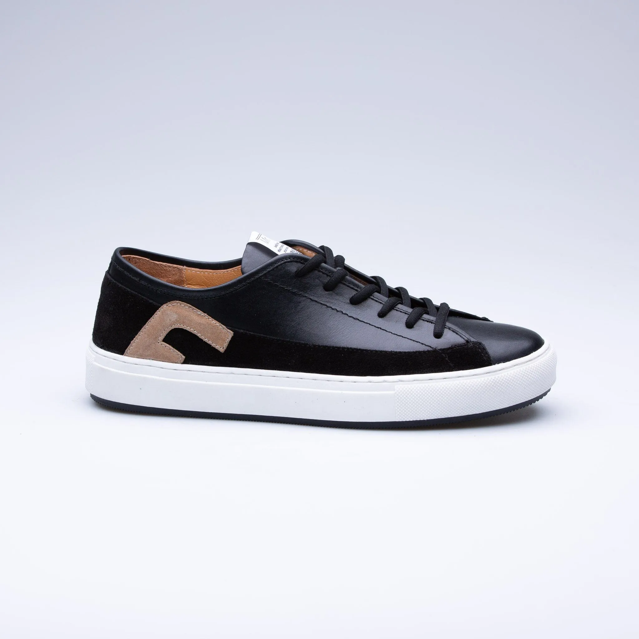 Black Gustav Casual Shoes