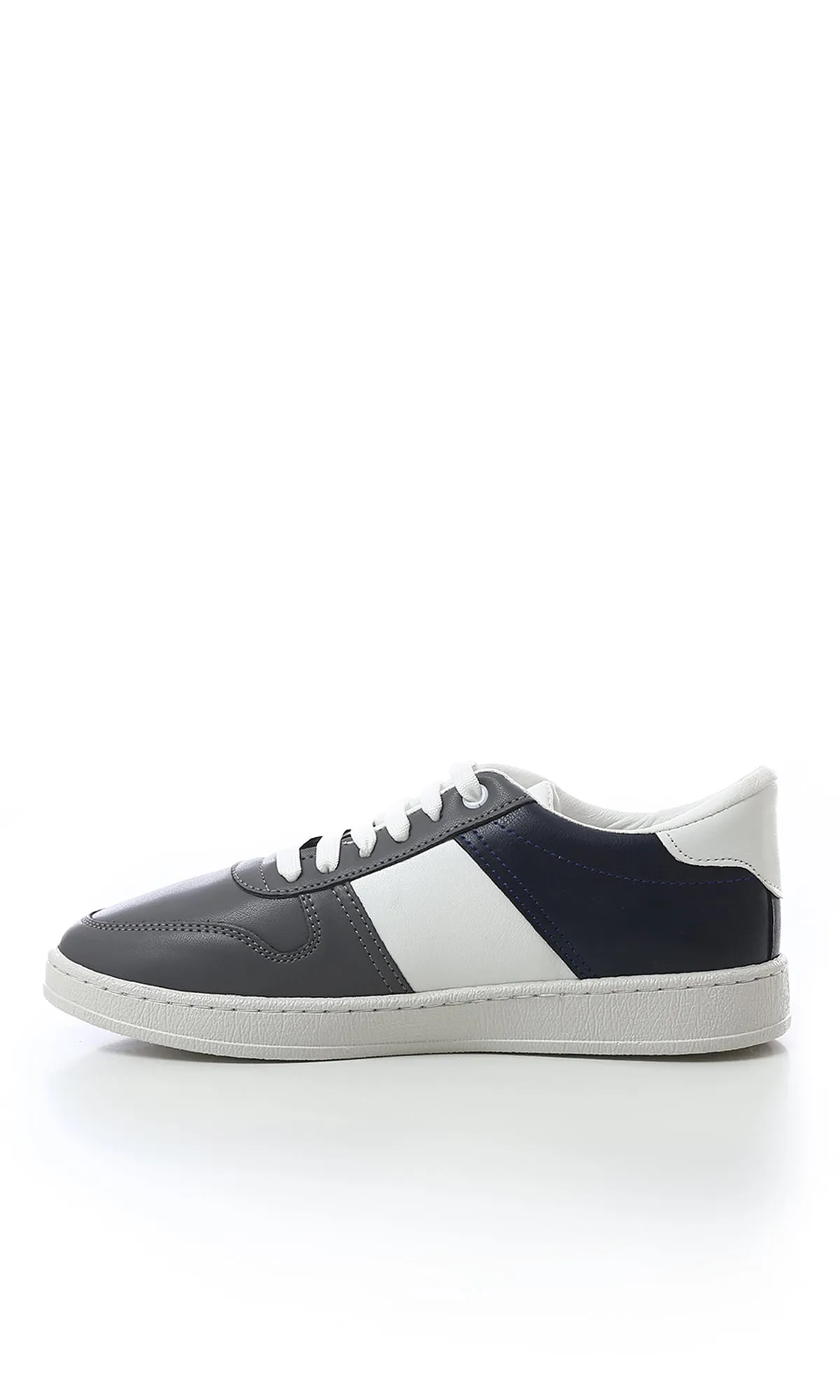 O179078 Tri-Tone Round Toecap Casual Shoes - Dark Grey, White & Navy Blue