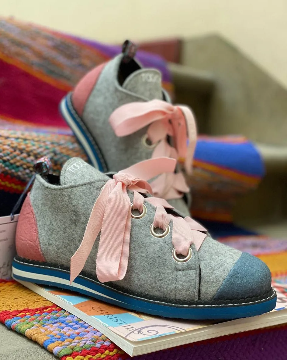 Pastel wool shoes